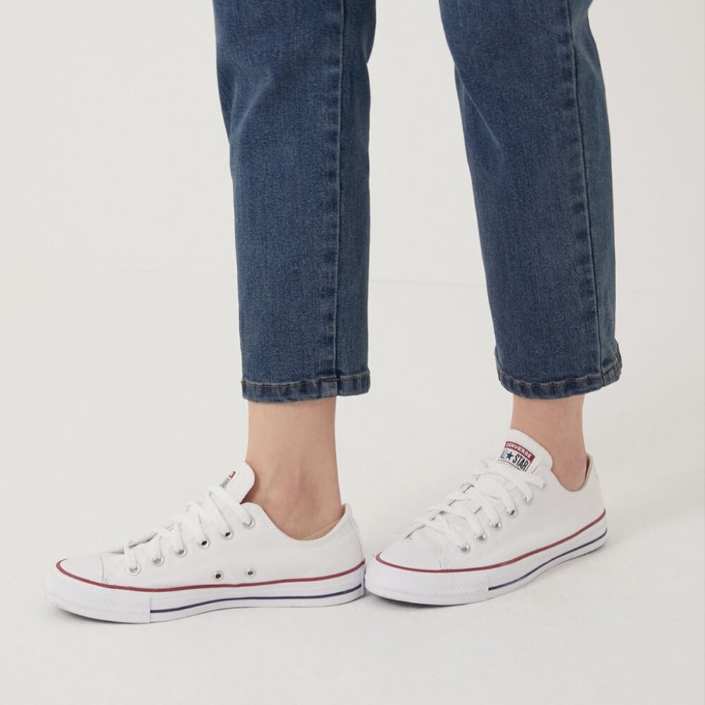 Converse Women's Chuck Taylor Optical White Low Top